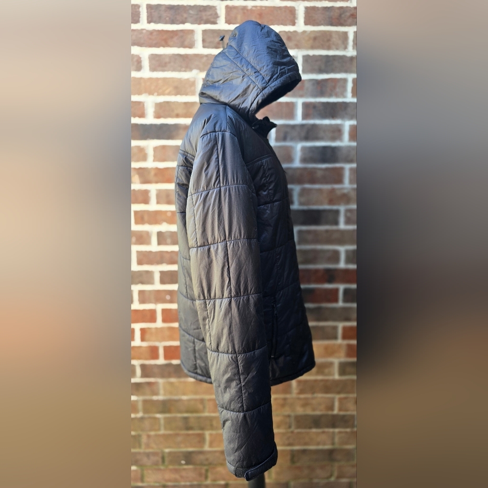 Colatree Puffer Jacket (Folds To Pillow) Size L - Picture 16 of 16